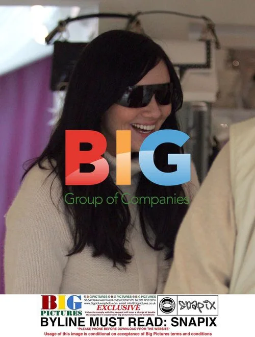 Martine McCutcheon and James Tanner Shopping
