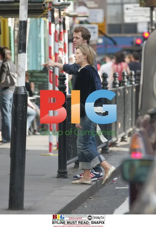 Tom Parker Bowles Out with Girlfriend