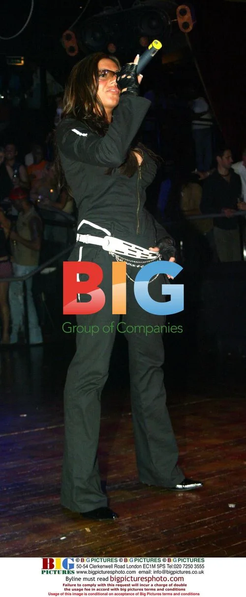 Frankee Performs at Cirque Club