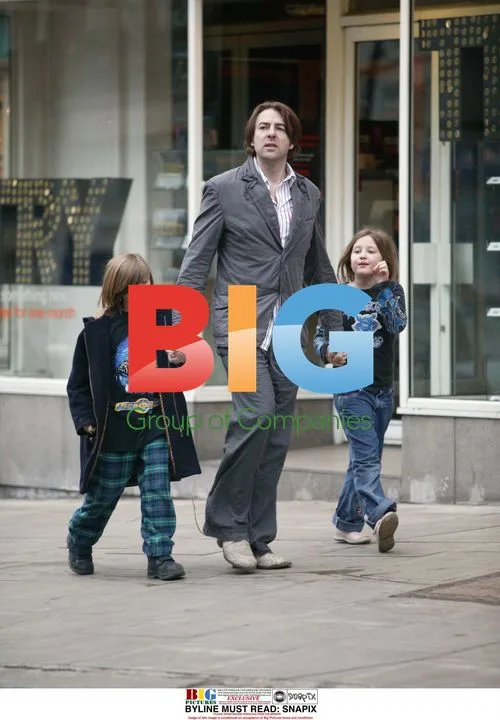 Jonathan Ross Shopping with Kids