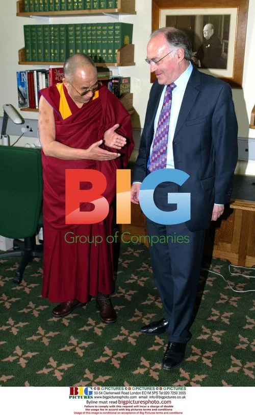 Tory leader Michael Howard meets Dalai Lama