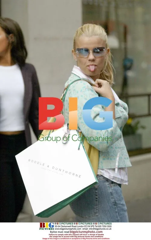 Kerry McFadden Shopping in Dublin