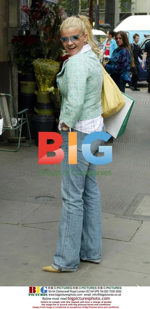 Kerry McFadden Shopping in Dublin