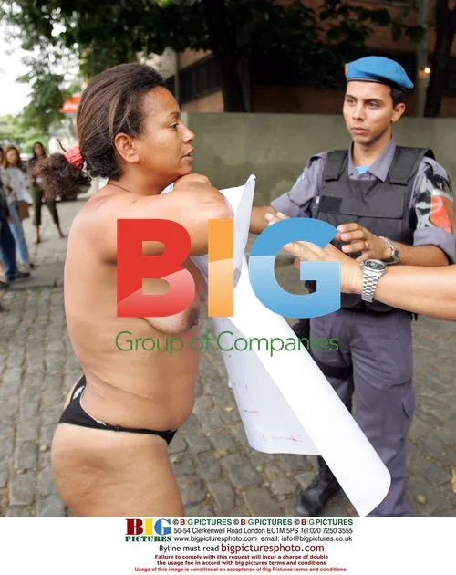 Prisoners' Relatives Protest at Brazilian Prison