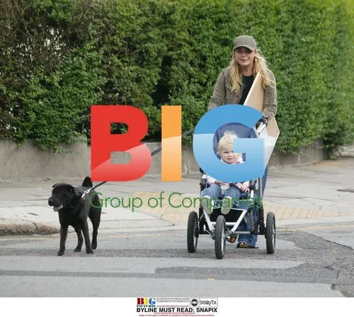 TV Presenter Gail Porter-Hipgrave and Family