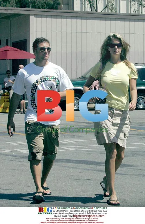 Model Rachel Hunter and boyfriend Sean Avery out shopping