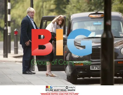 Boris Johnson and Petronella Wyatt Catching Cab