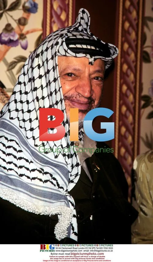 Yasser Arafat Meets Madeleine Albright