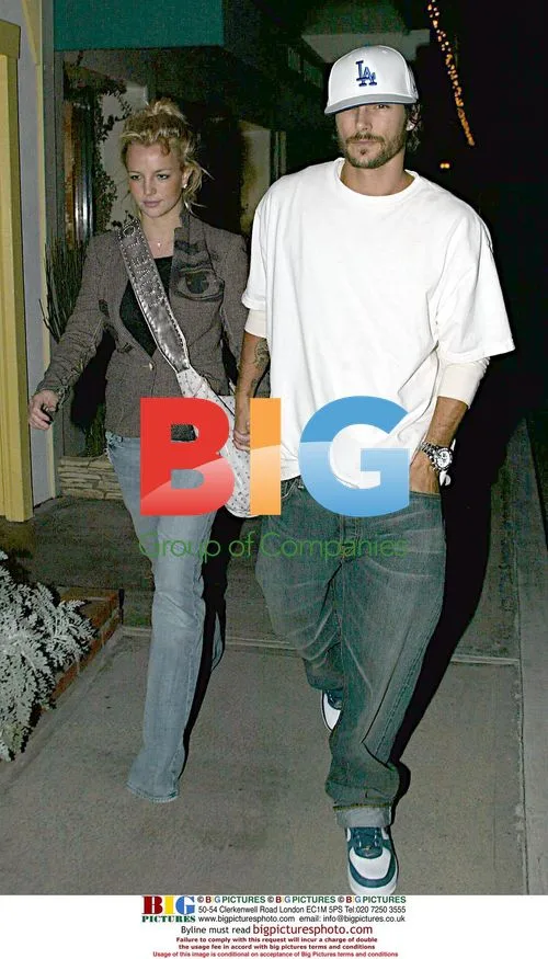 Britney Federline (Spears) and Husband Kevin Out for Dinner