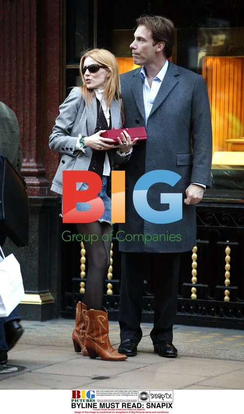 Donna Air out shopping in London