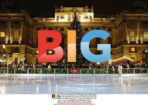 Jane Torville Turns on Somerset House Christmas Tree