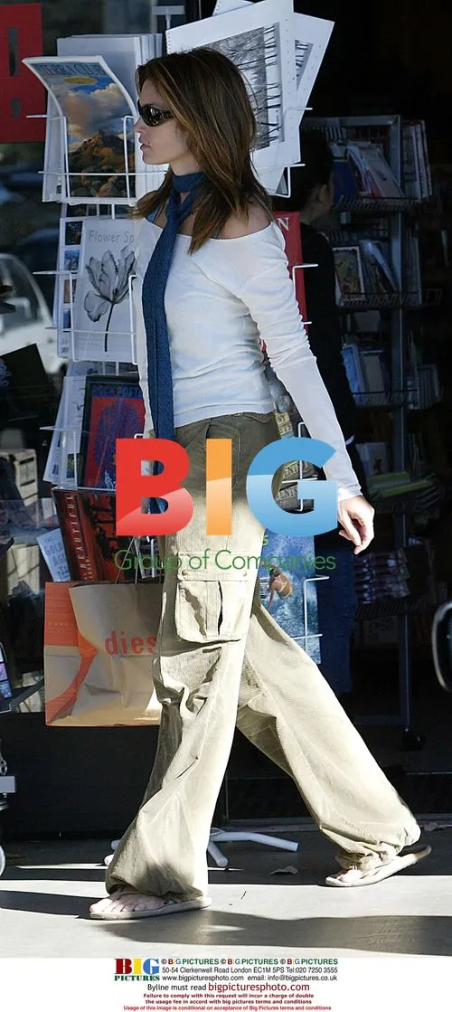 Cindy Crawford Shopping in Malibu