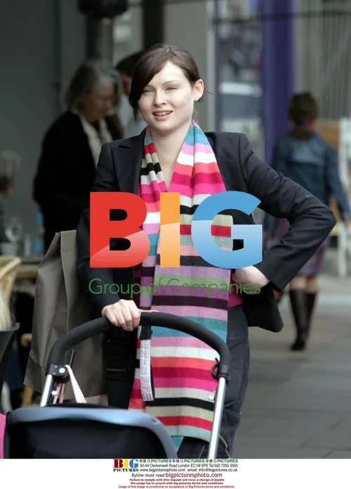 Sophie Ellis Bextor shopping with mother Janet Ellis