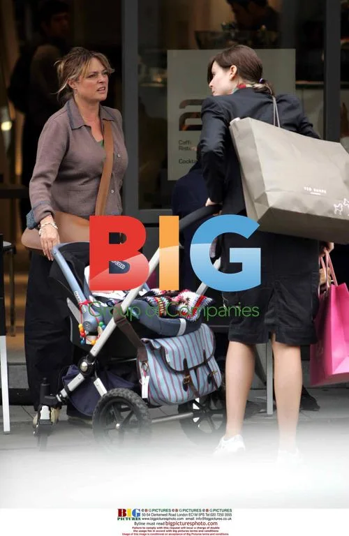Sophie Ellis Bextor Shopping with Mother and Baby