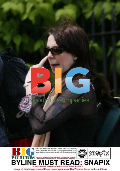 Mel C Relaxing in Park with Boyfriend