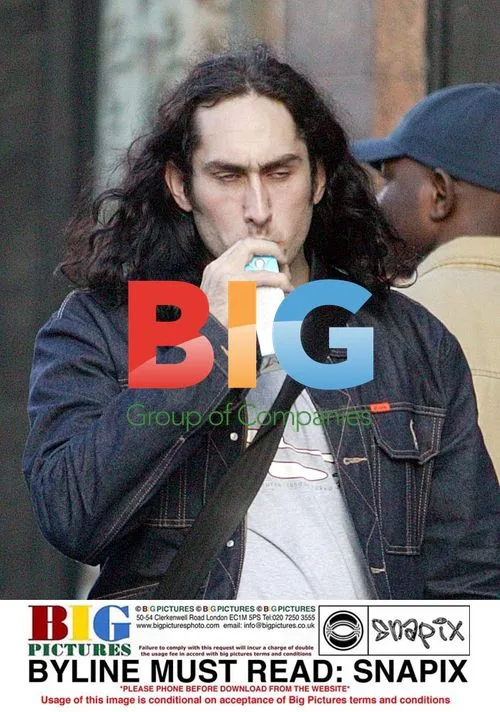 Ross Noble Refuels on Walkers Crisps