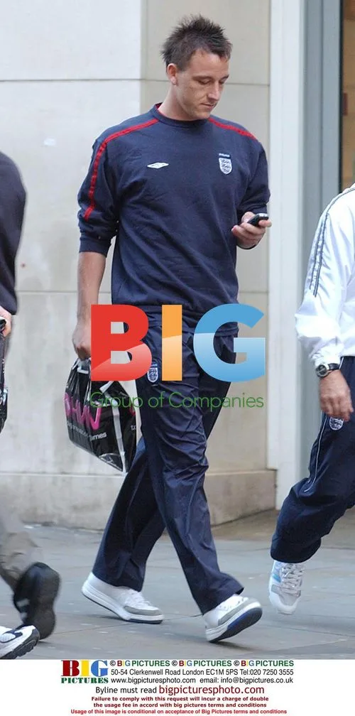 England stars Terry and Lampard shopping in Manchester