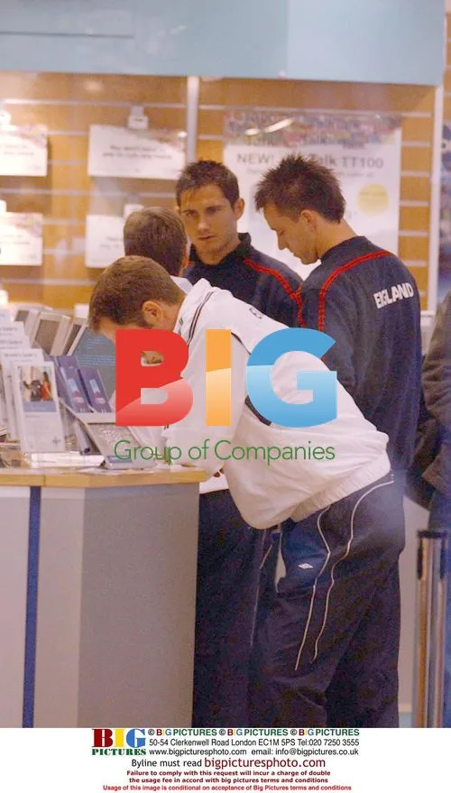 England Stars John Terry and Frank Lampard Shopping