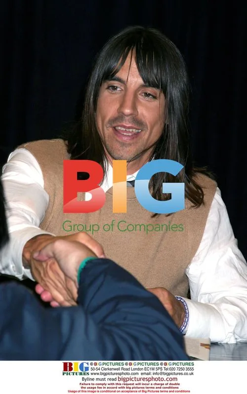 Anthony Kiedis signs "Scar Tissue" book