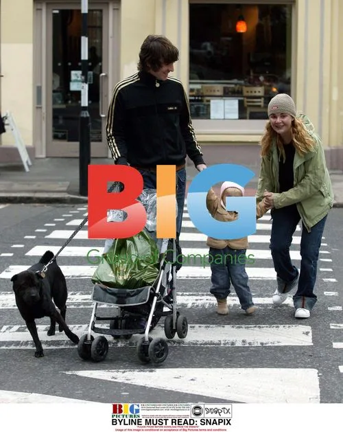 Gail Porter-Hipgrave and Dan Hipgrave with family