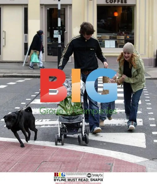 Gail Porter-Hipgrave and family stroll