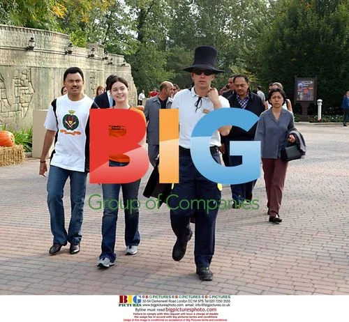 Brunei Prince and Wife Honeymoon in Italy