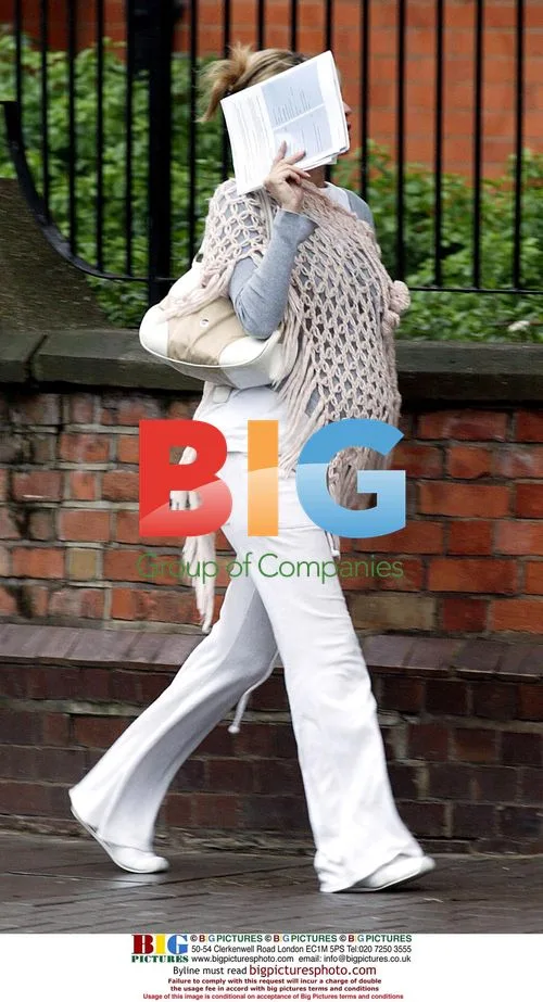 Tess Daly Leaving Doctor\'s Office