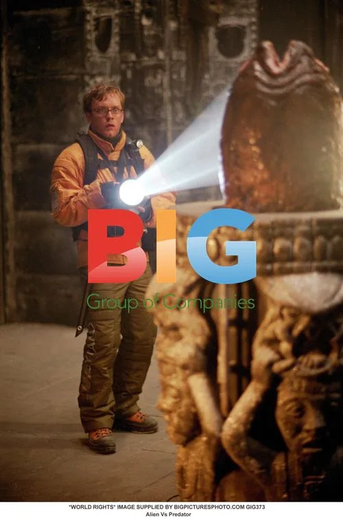 Thomas Discovers Alien Egg