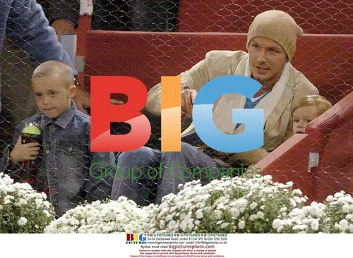Beckham Takes Sons to Tennis Match