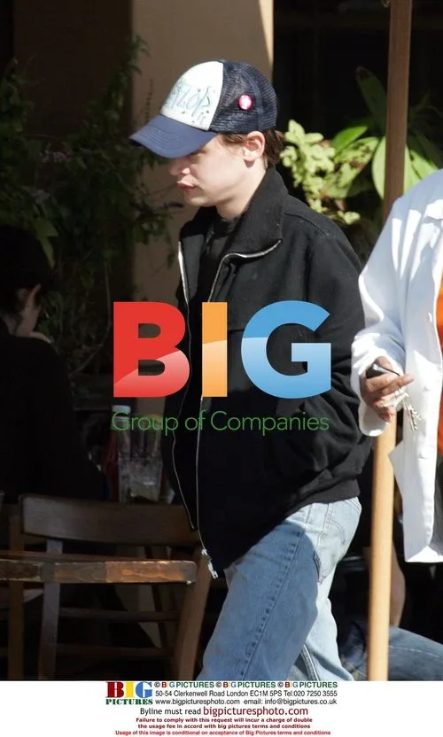 Macaulay Culkin & Mila Kunis Lunch Date