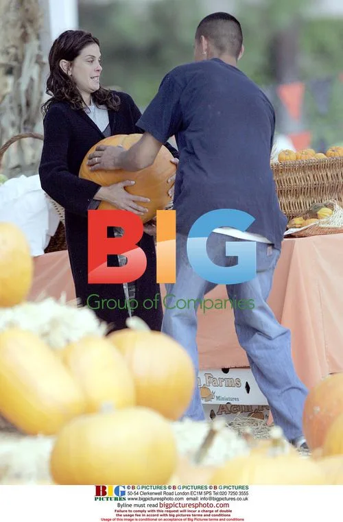 Teri Hatcher & Daughter at Pumpkin Patch