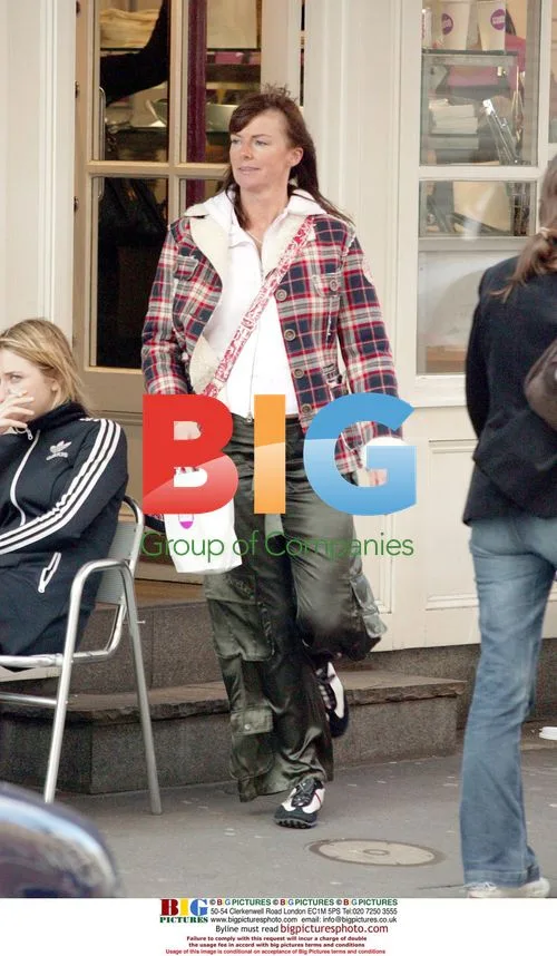 Pregnant Doon Mackichan Shopping