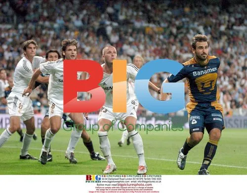 Beckham and Owen Fail to Lift Real Madrid