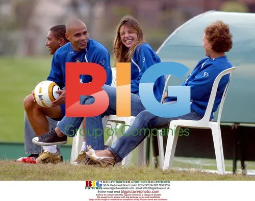 Ronaldo Nazario and Daniela Cicarelli at Brazil training