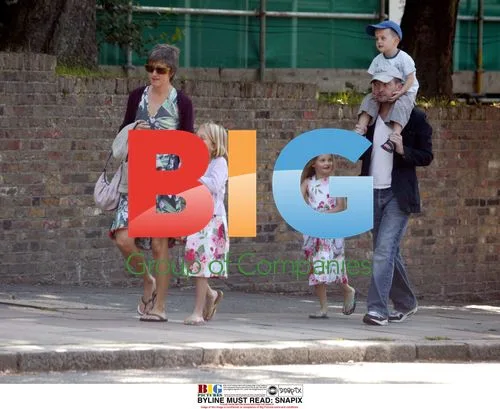 Ben Watt and Tracy Thorn Family Stroll