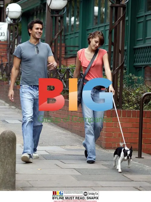 Jeremy Edwards and new girlfriend out with dog