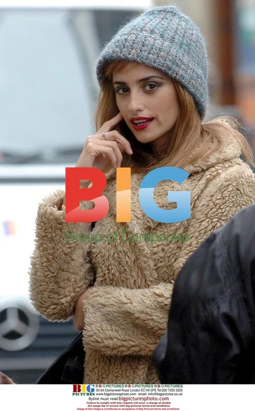 Penelope Cruz on set of 'Chromophobia'