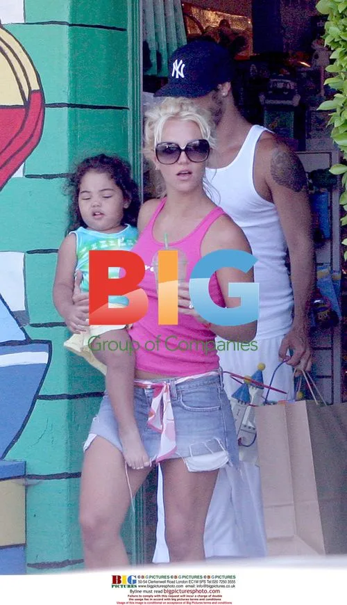 Britney Spears and Kevin Federline out shopping