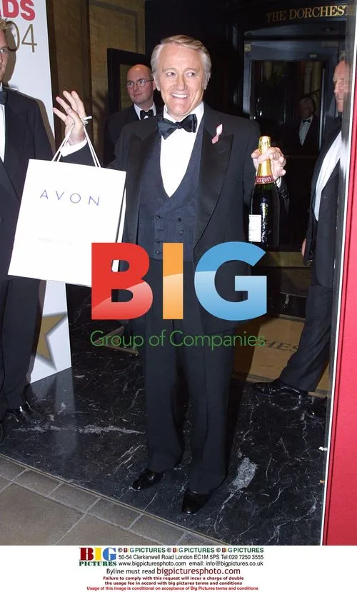 Robert Vaughn Leaves 2004 TV Quick Awards