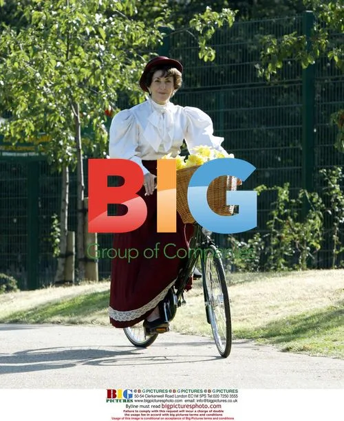 Edwina Currie as Marie Curie