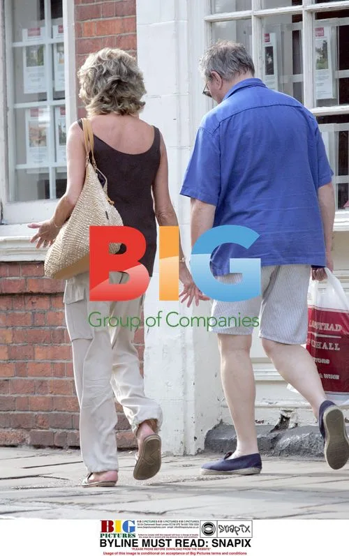 Sue Nicholls & Mark Eden Spotted Shopping