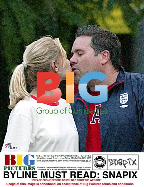 Chris Moyles out jogging with girlfriend