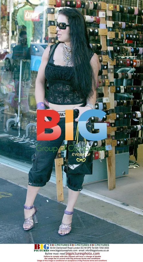Chyna Shopping on Melrose Blvd