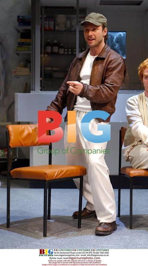 Christian Slater performing "One Flew Over The Cuckoo's Nest"