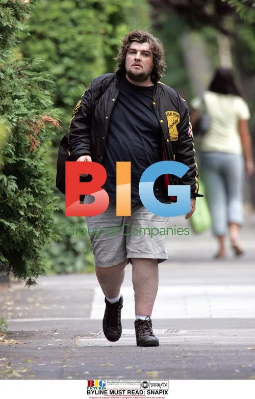 Paul Gallagher Takes Stroll in North London