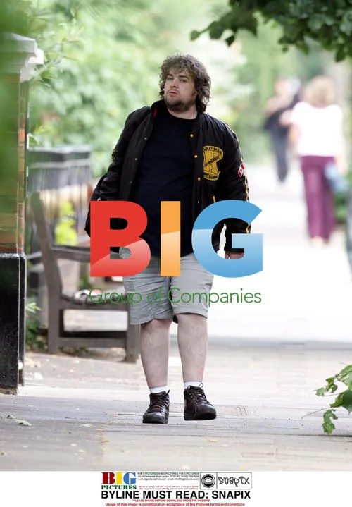 Paul Gallagher Strolls in North London