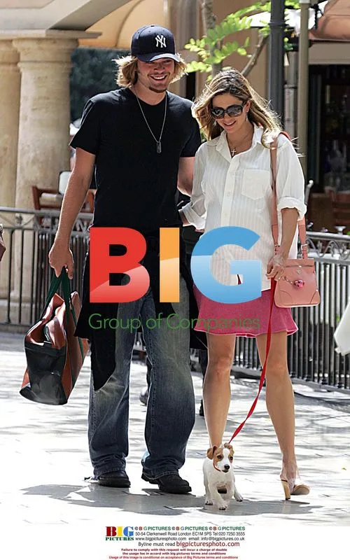 Mira Sorvino and Chris Backus Enjoy Lunch