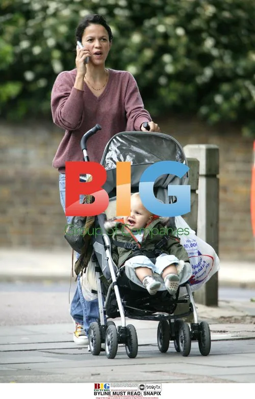 Lisa Moorish and baby Estile out shopping