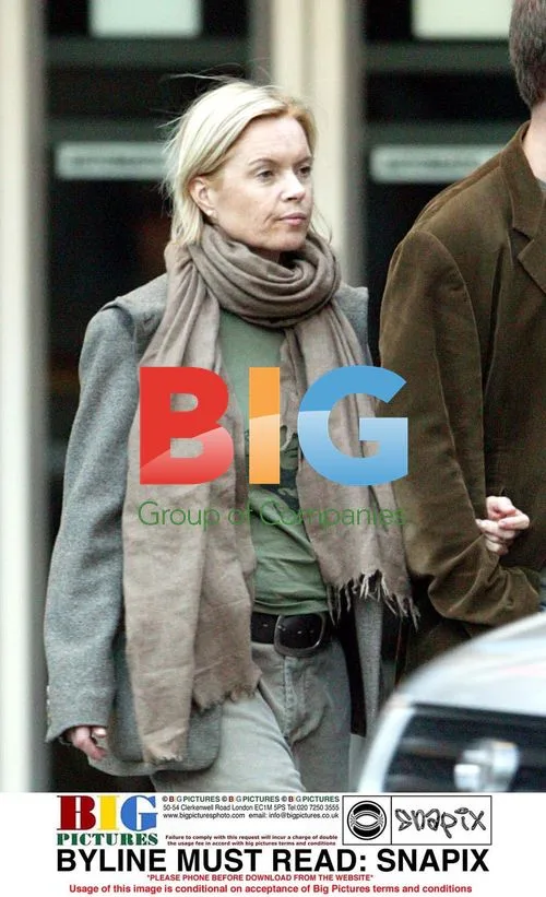 Mariella Frostrup Shopping with Husband in London