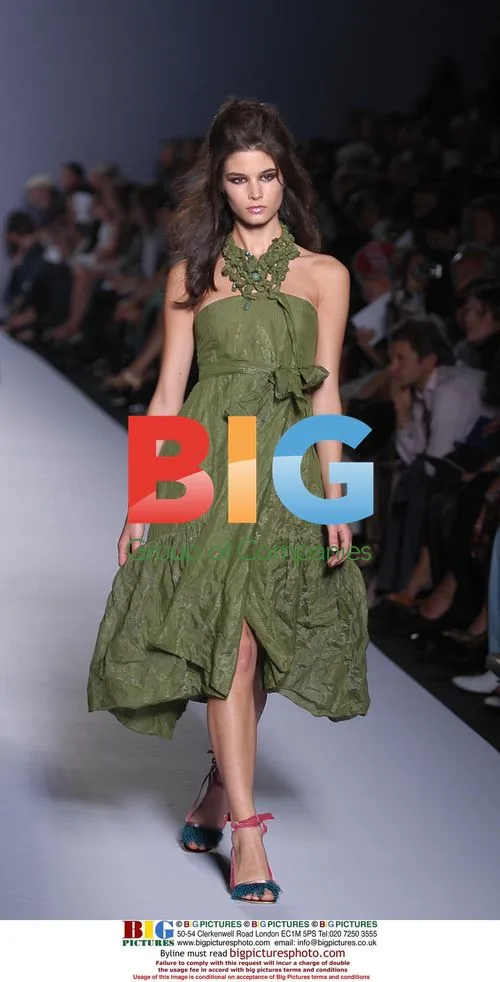 Alberta Ferretti Spring/Summer 2005 Collection